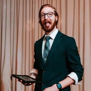 Meet your Posher, Alex